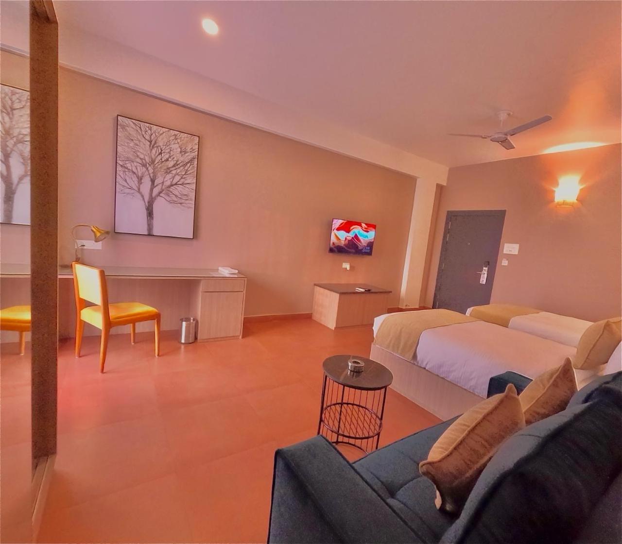 Hotel The Dibrugarh Address Exterior foto
